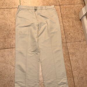 Dockers Men's cream Chinos